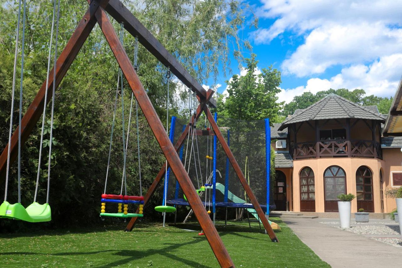 Guesthouse Villa Elizabet Palic Exterior photo